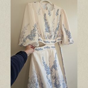 Cream and Blue Floral Dress with Unique Cut-Out Tie-back - L